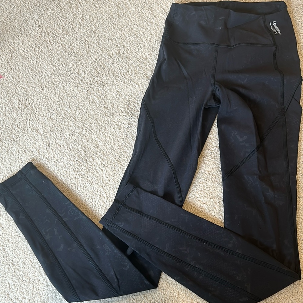 Lululemon x Barry’s bootcamp side pocket leggings size 2